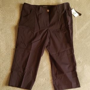 NWT Counterparts Sz 16 black capris